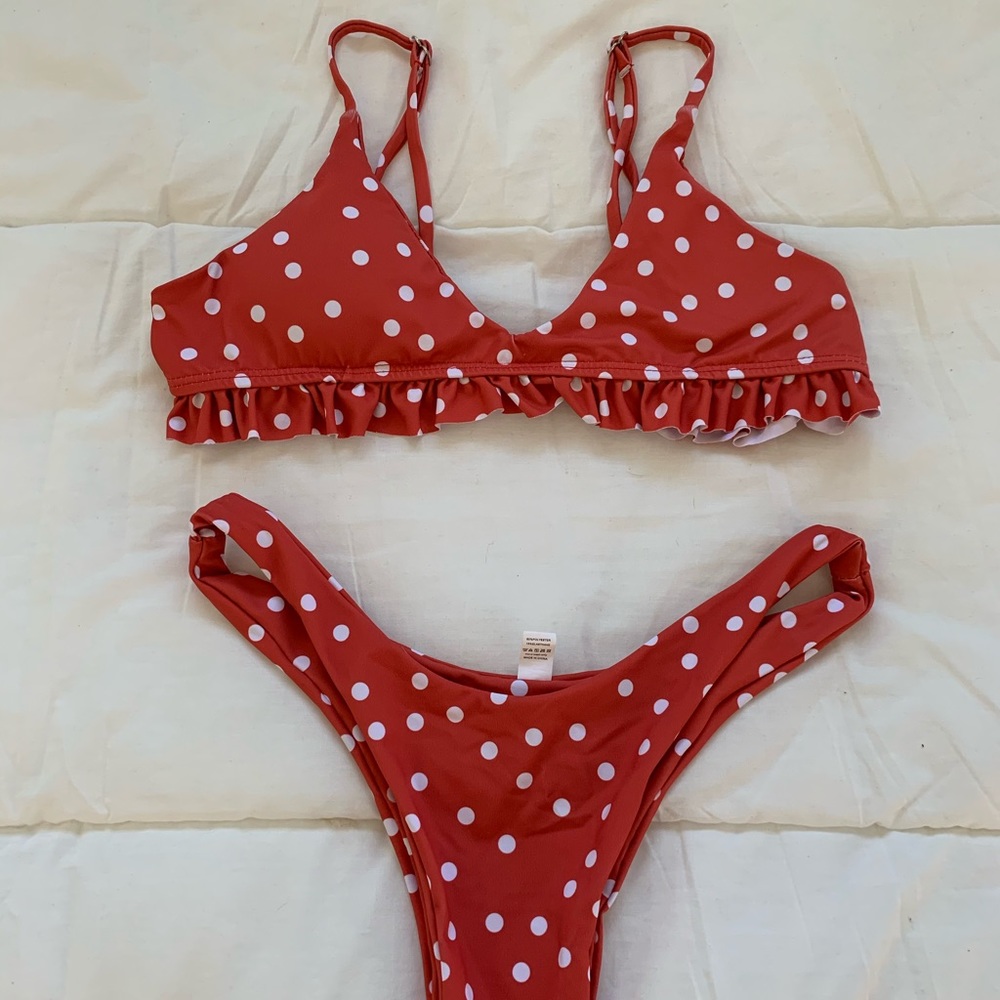 Polka dot ruffle bikini